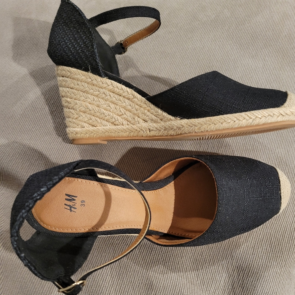 H&M Black/Tan Wedges